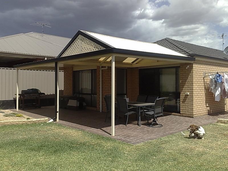 21 Mitchell Drive, Evanston Park SA 5116