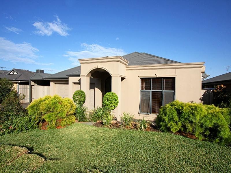 9 Netherby Avenue, Evanston Park SA 5116