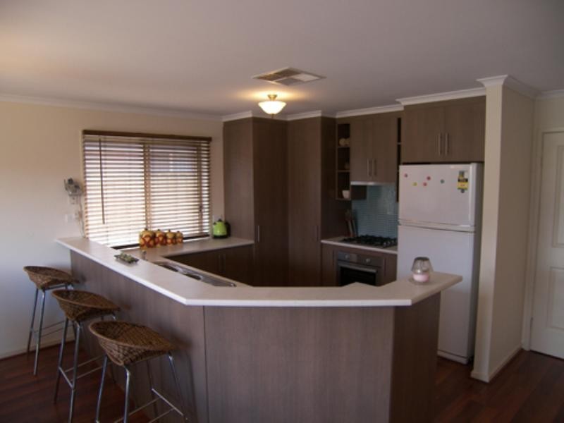 138 President Avenue, Andrews Farm SA 5114