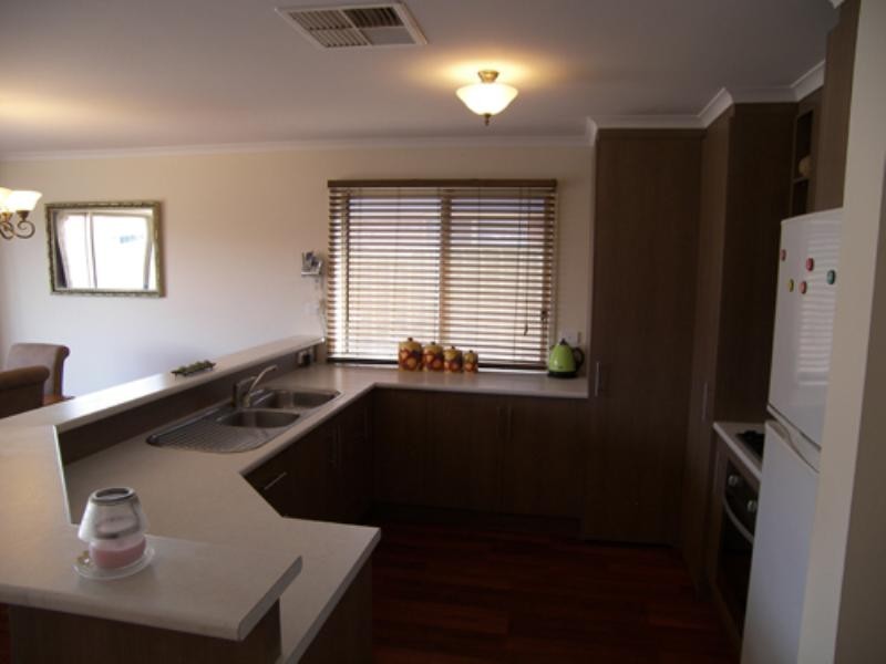 138 President Avenue, Andrews Farm SA 5114