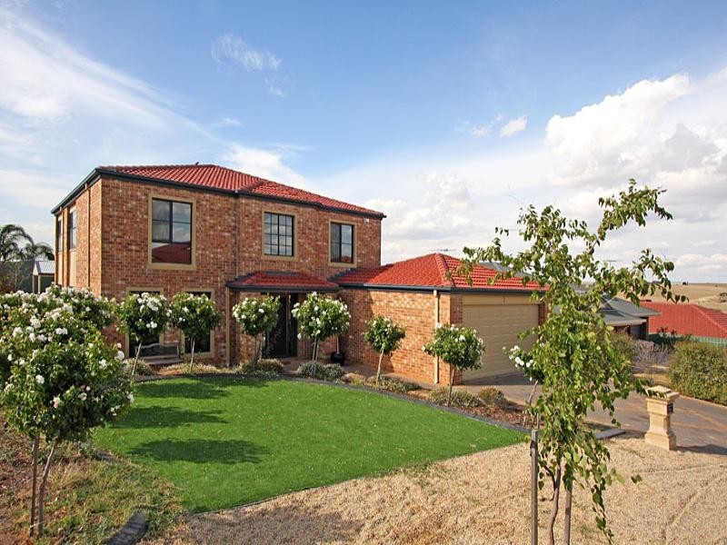 10 Burke Parade, Hewett SA 5118