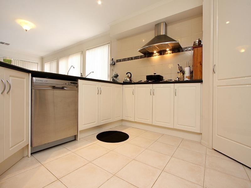 10 Burke Parade, Hewett SA 5118