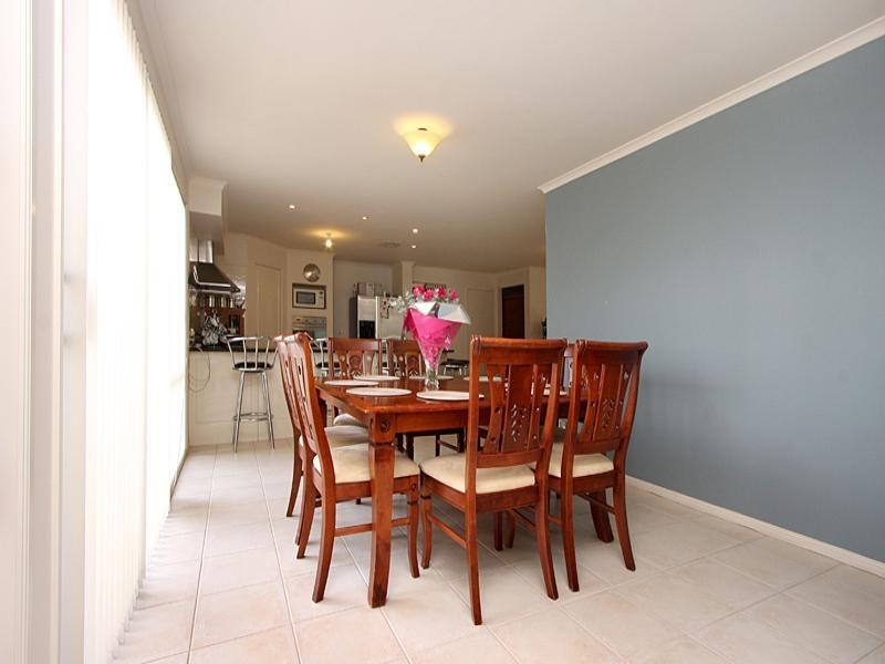 10 Burke Parade, Hewett SA 5118