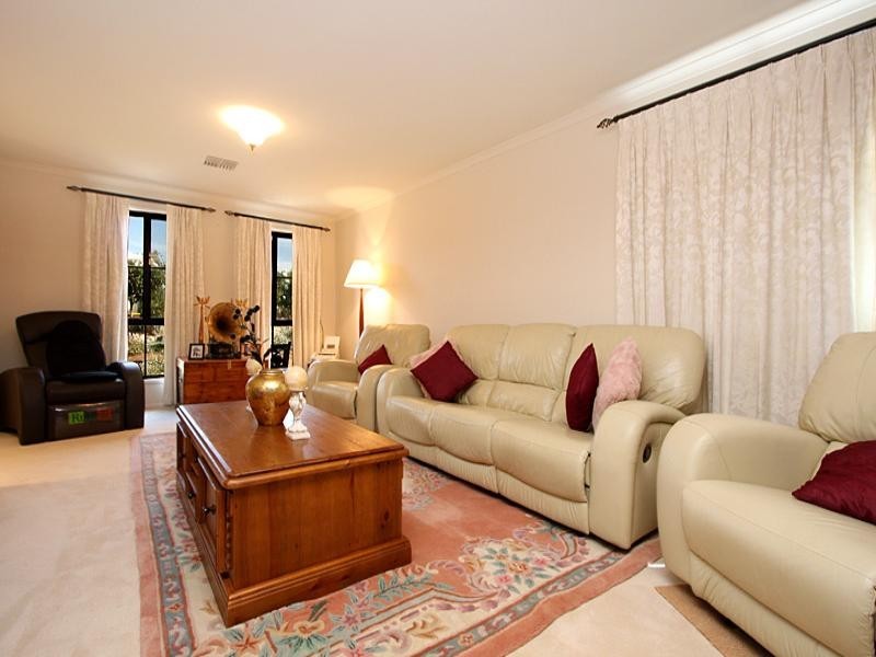 10 Burke Parade, Hewett SA 5118