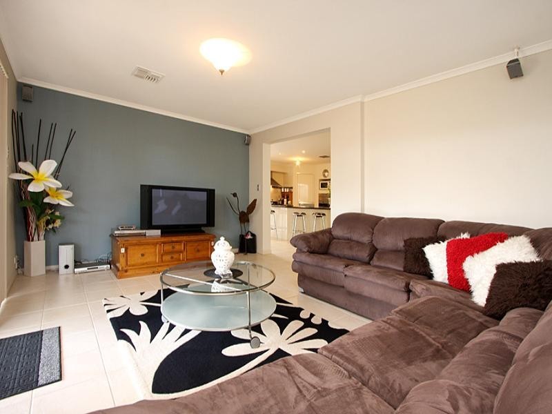 10 Burke Parade, Hewett SA 5118