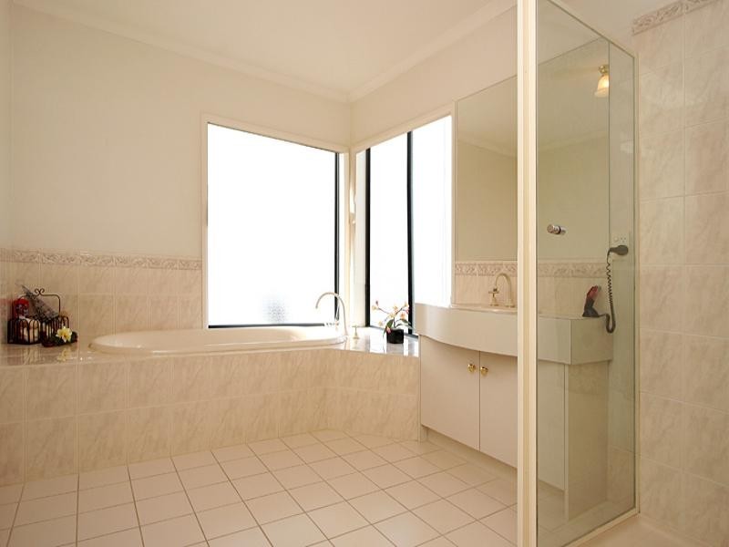 10 Burke Parade, Hewett SA 5118