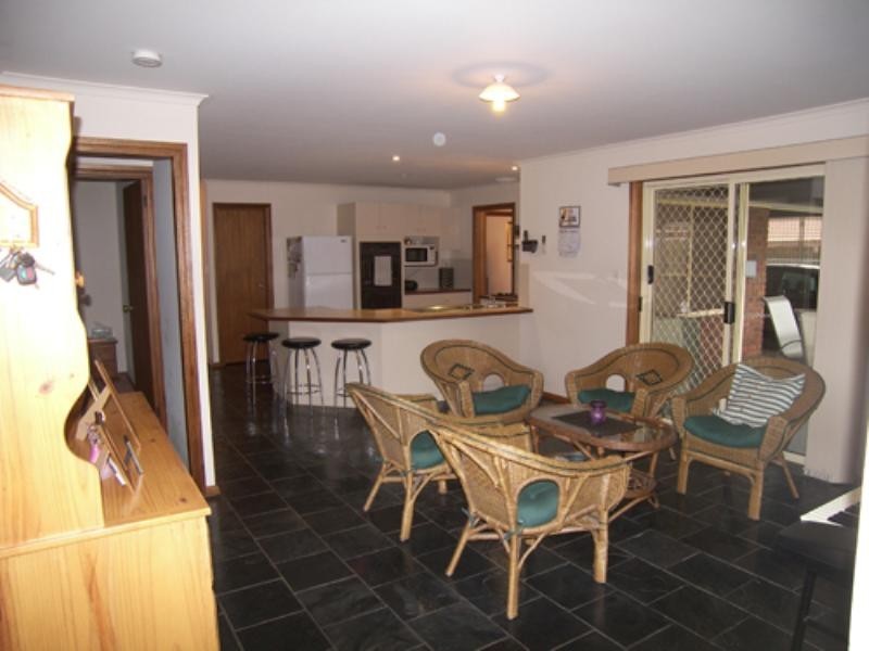 17 Rau Avenue, Evanston SA 5116