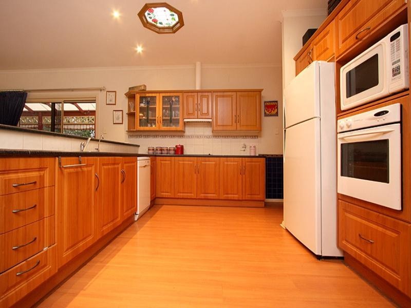 28 Gleeson Grove, Evanston Park SA 5116