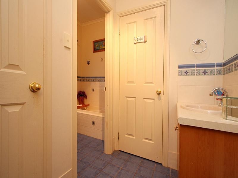 28 Gleeson Grove, Evanston Park SA 5116