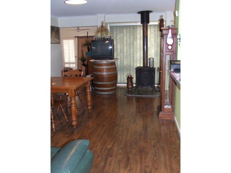 28 Main Street, Owen SA 5460