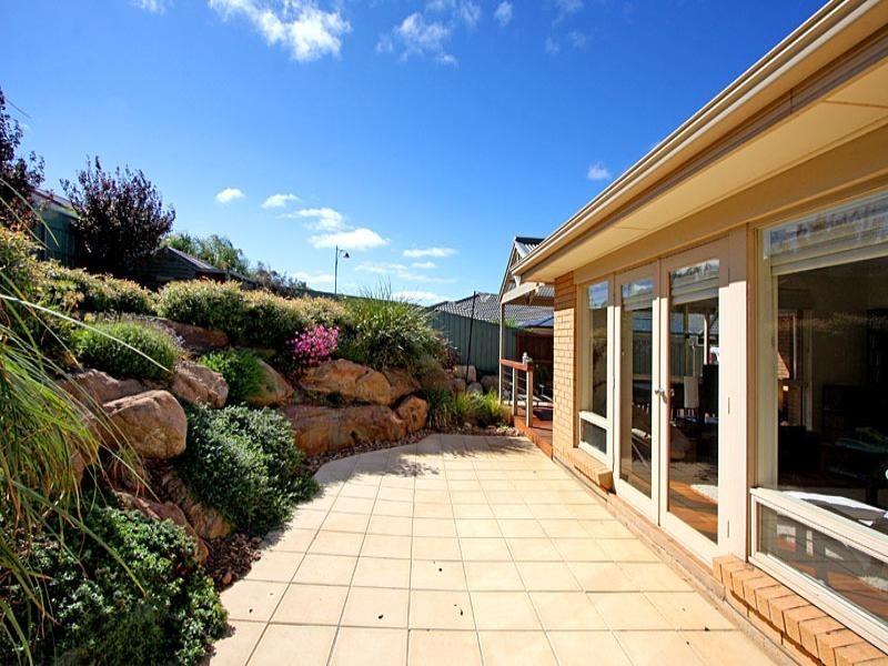 27 Falcon Drive, Hewett SA 5118