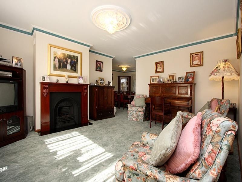 74 Weaver Road, Buchfelde SA 5118