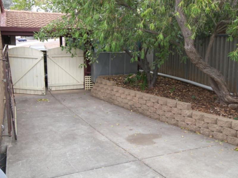 1 Chasselas Avenue, Wynn Vale SA 5127