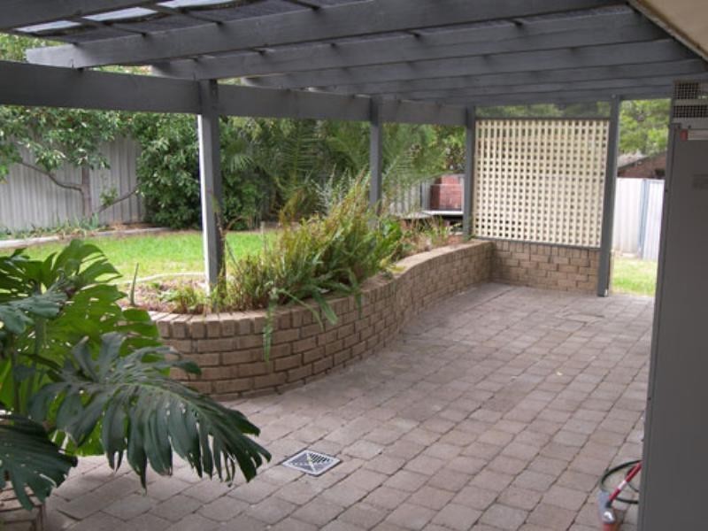 1 Chasselas Avenue, Wynn Vale SA 5127