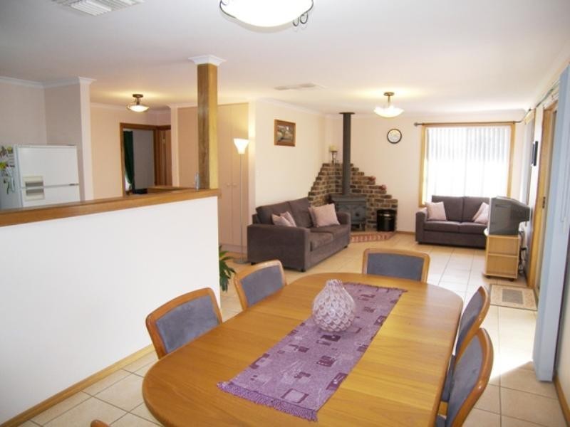 5 Whinnen Street, Evanston Park SA 5116