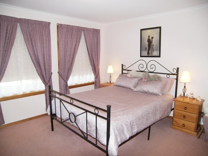 5 Whinnen Street, Evanston Park SA 5116