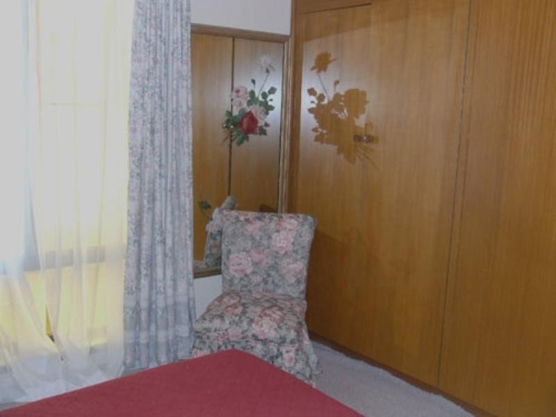 2 Jean Place, Riverton SA 5412