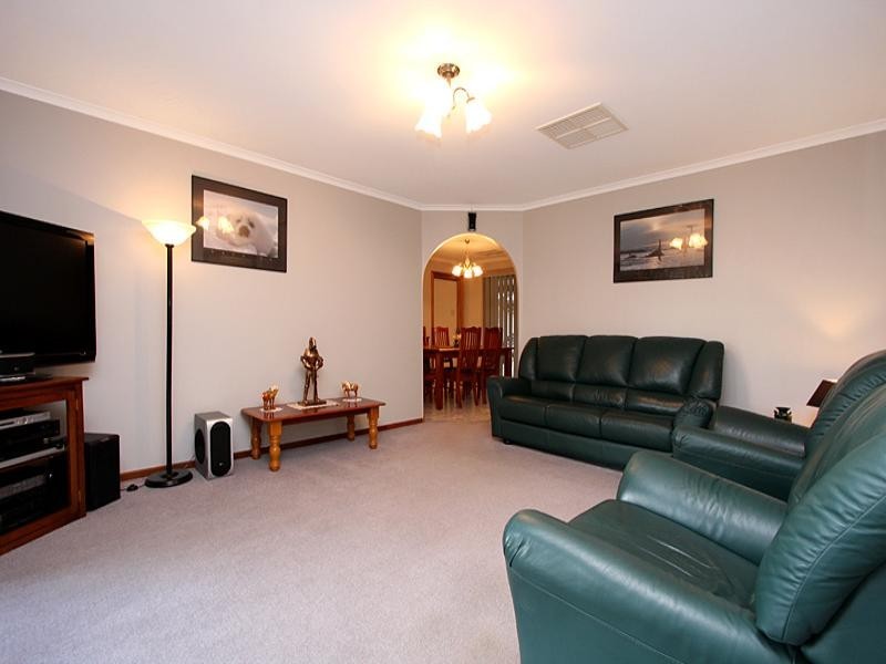 10 Orietta Court, Angle Vale SA 5117