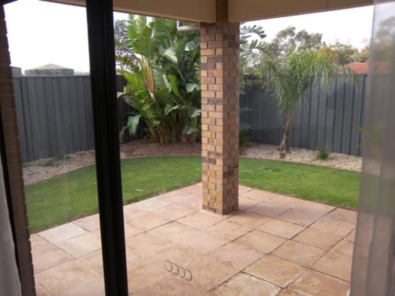 3 Lakeside Drive, Andrews Farm SA 5114