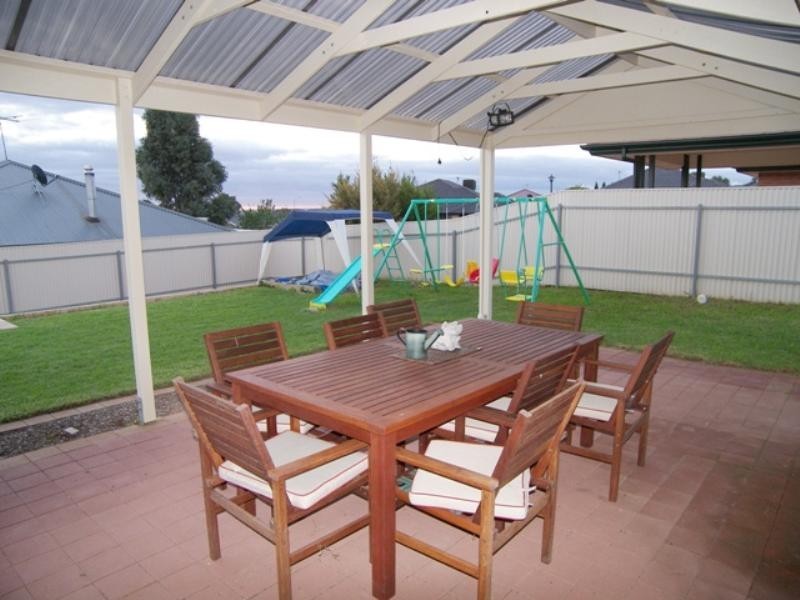 4 Chestnut Grove, Blakeview SA 5114