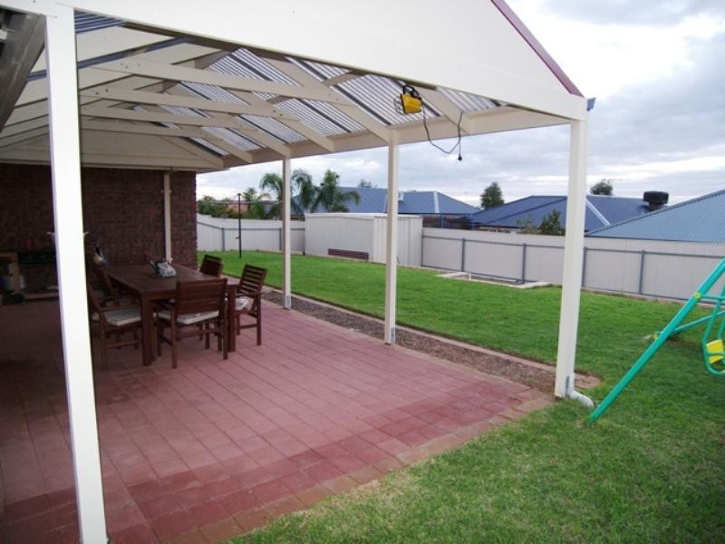 4 Chestnut Grove, Blakeview SA 5114