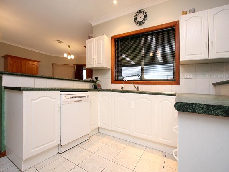 10 Sarah Candace Court, Munno Para West SA 5115