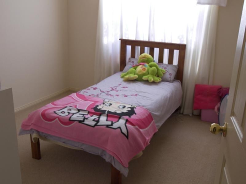 4 Strathaird Boulevard, Smithfield SA 5114