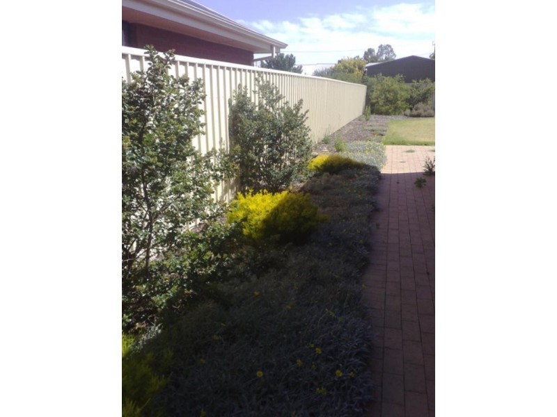 4 Strathaird Boulevard, Smithfield SA 5114