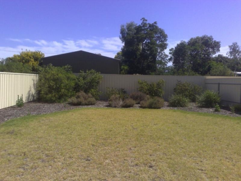 4 Strathaird Boulevard, Smithfield SA 5114