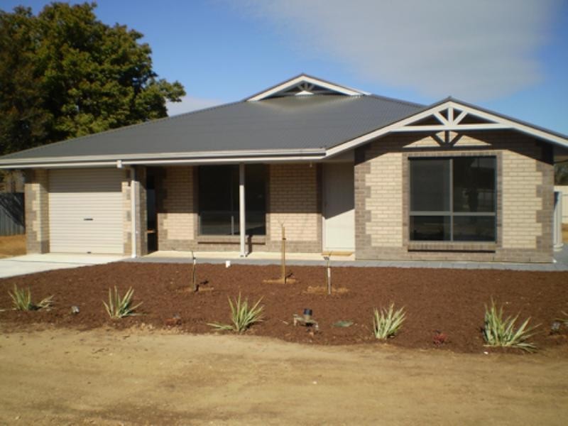 17 Barry Street, Hamley Bridge SA 5401