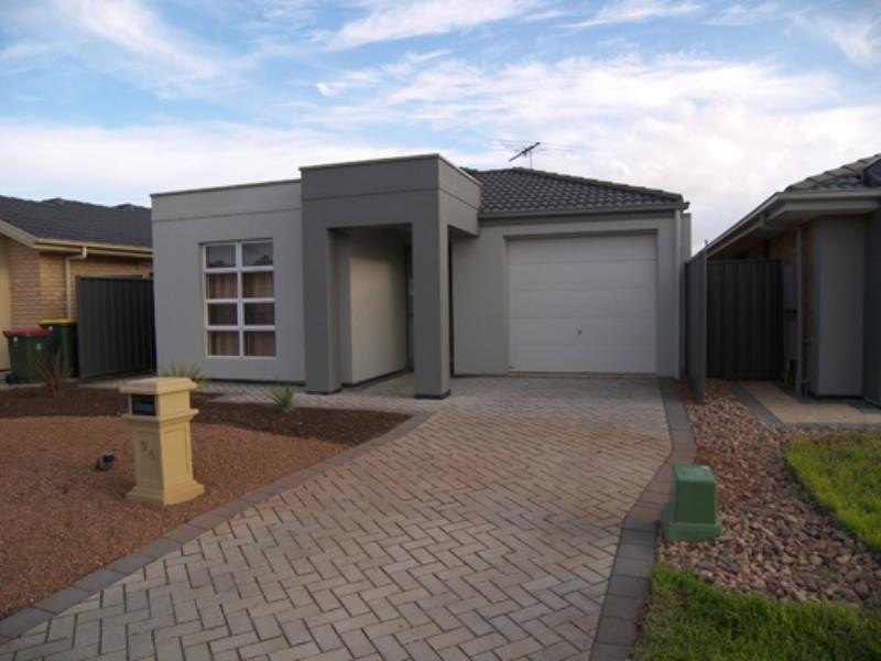 96 Lakeside Drive, Andrews Farm SA 5114