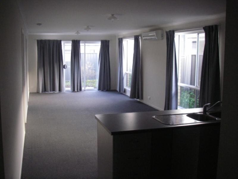 96 Lakeside Drive, Andrews Farm SA 5114