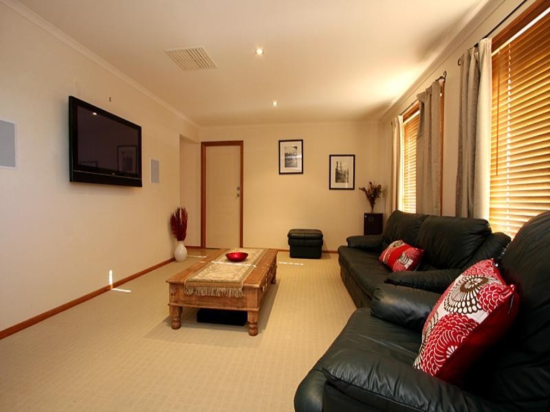 5 Witt Way, Evanston Park SA 5116