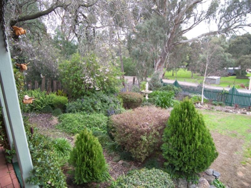 7 Little Eva Street, Williamstown SA 5351