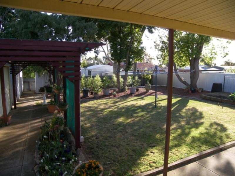 6 Wimborne Street, Elizabeth Downs SA 5113