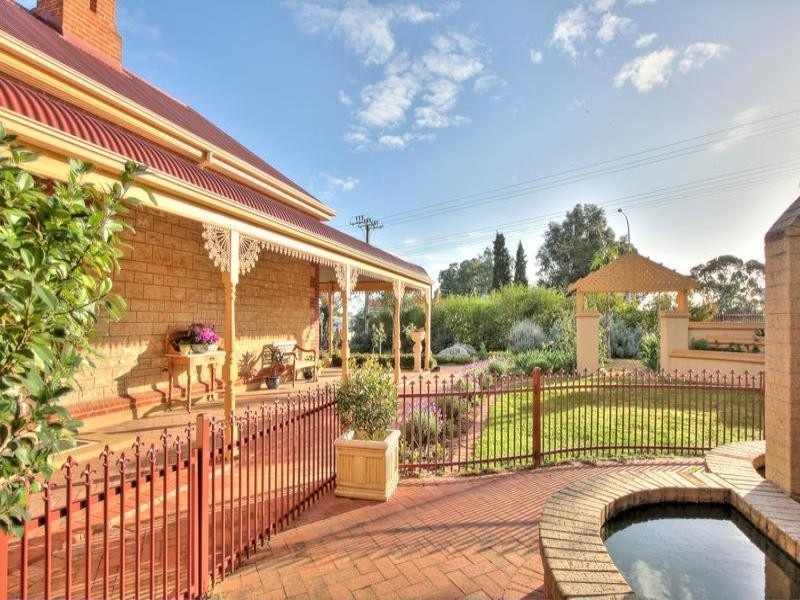 23 Main North Road, Willaston SA 5118