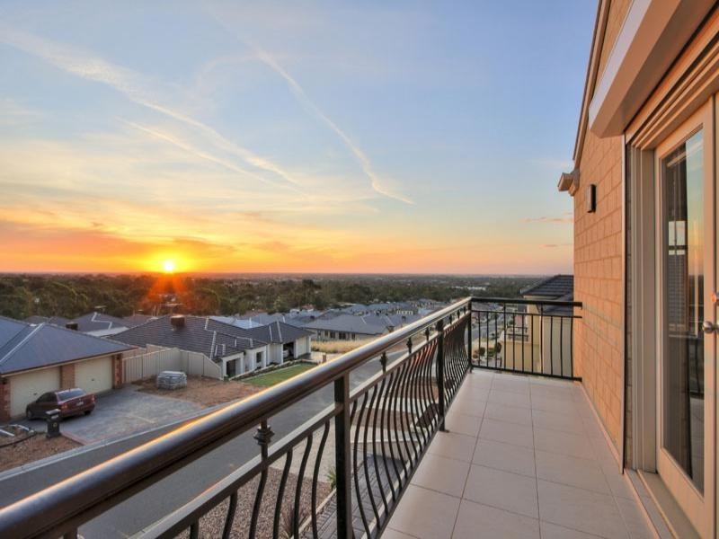 10 Thompson Circuit, Evanston Park SA 5116