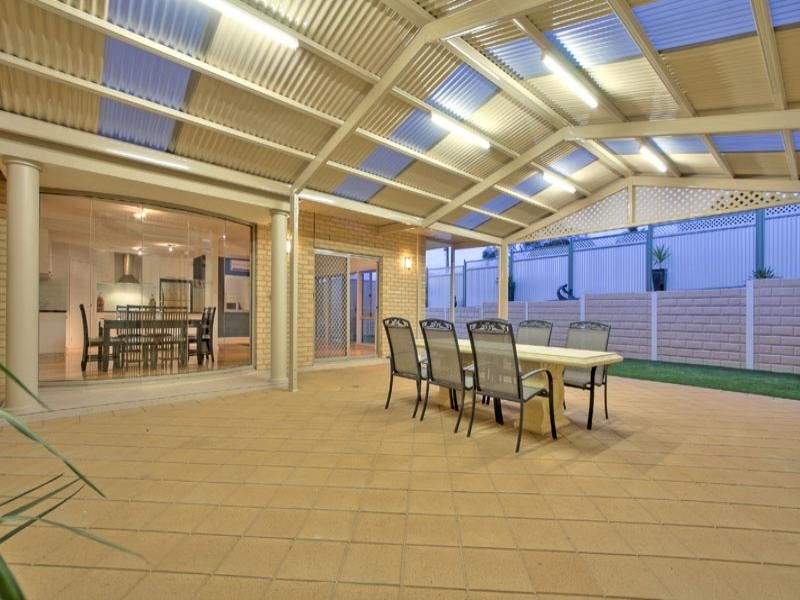 10 Thompson Circuit, Evanston Park SA 5116