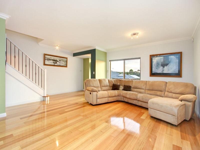 10 Thompson Circuit, Evanston Park SA 5116