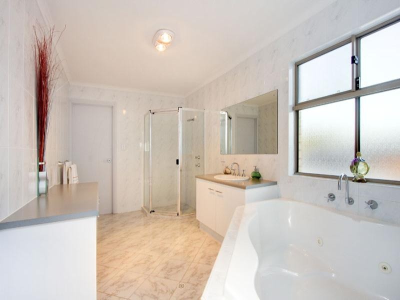 10 Thompson Circuit, Evanston Park SA 5116