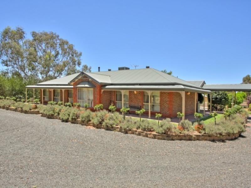 12 Coombs Court, Lewiston SA 5501