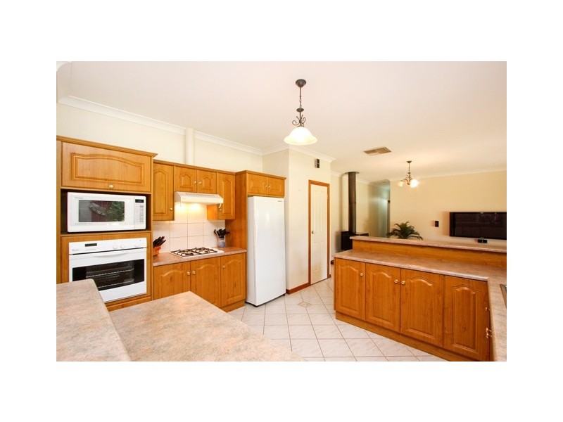 12 Coombs Court, Lewiston SA 5501