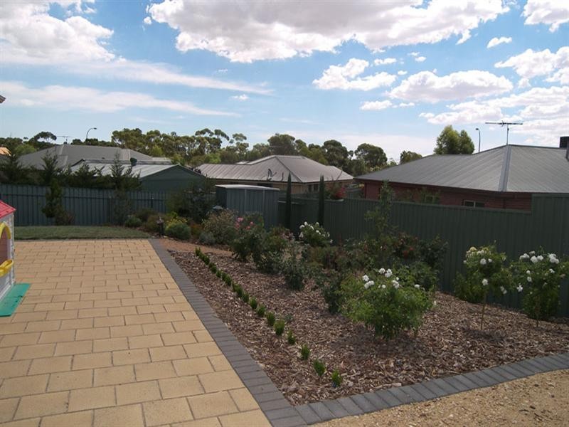 11 Bagot Court, Evanston Park SA 5116