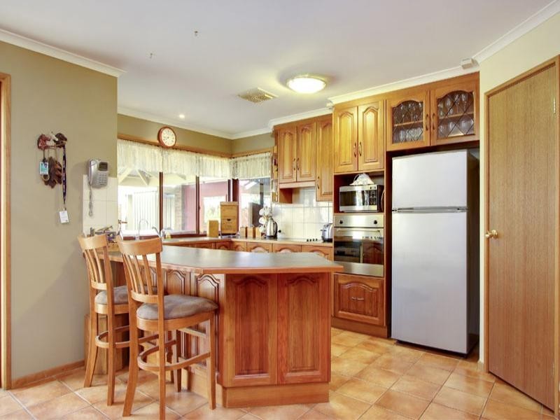 35 Gleeson Grove, Evanston Park SA 5116