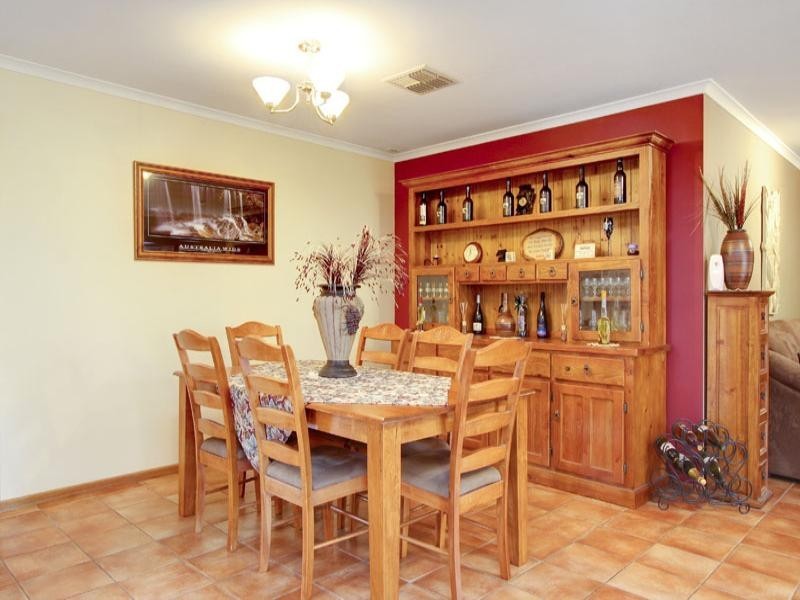 35 Gleeson Grove, Evanston Park SA 5116