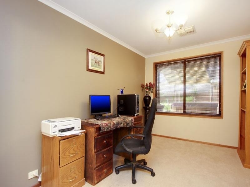 35 Gleeson Grove, Evanston Park SA 5116