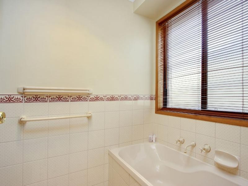 35 Gleeson Grove, Evanston Park SA 5116