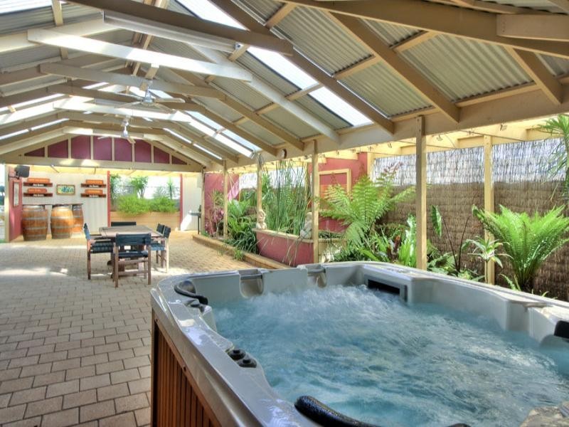 35 Gleeson Grove, Evanston Park SA 5116