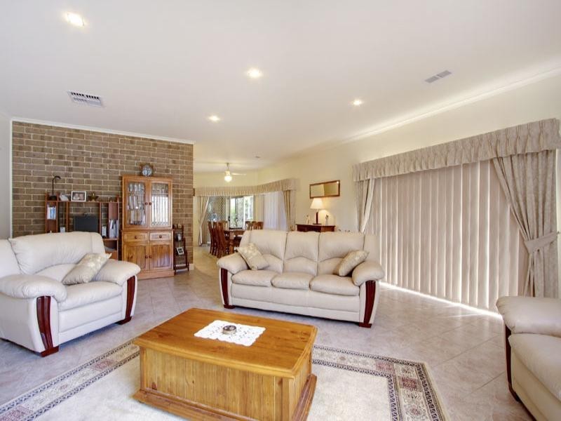 22-24 Trenoweth Close, Greenwith SA 5125