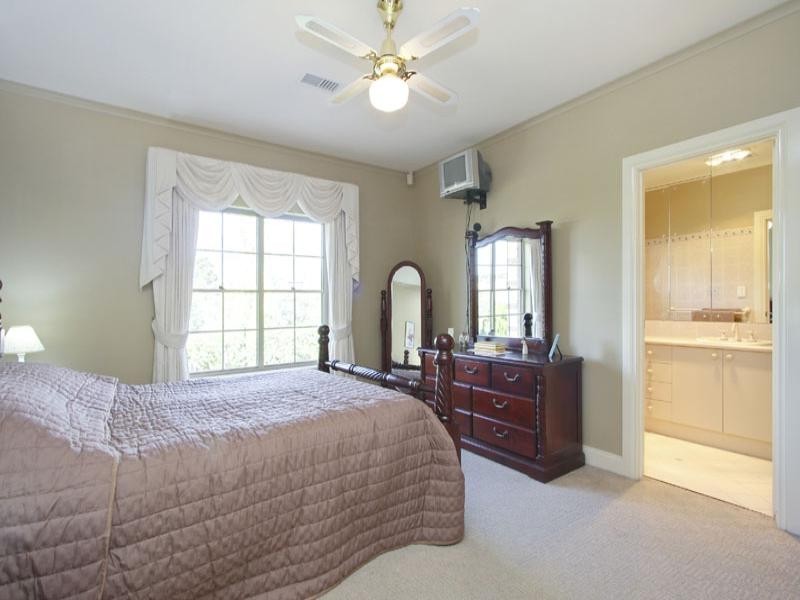 22-24 Trenoweth Close, Greenwith SA 5125